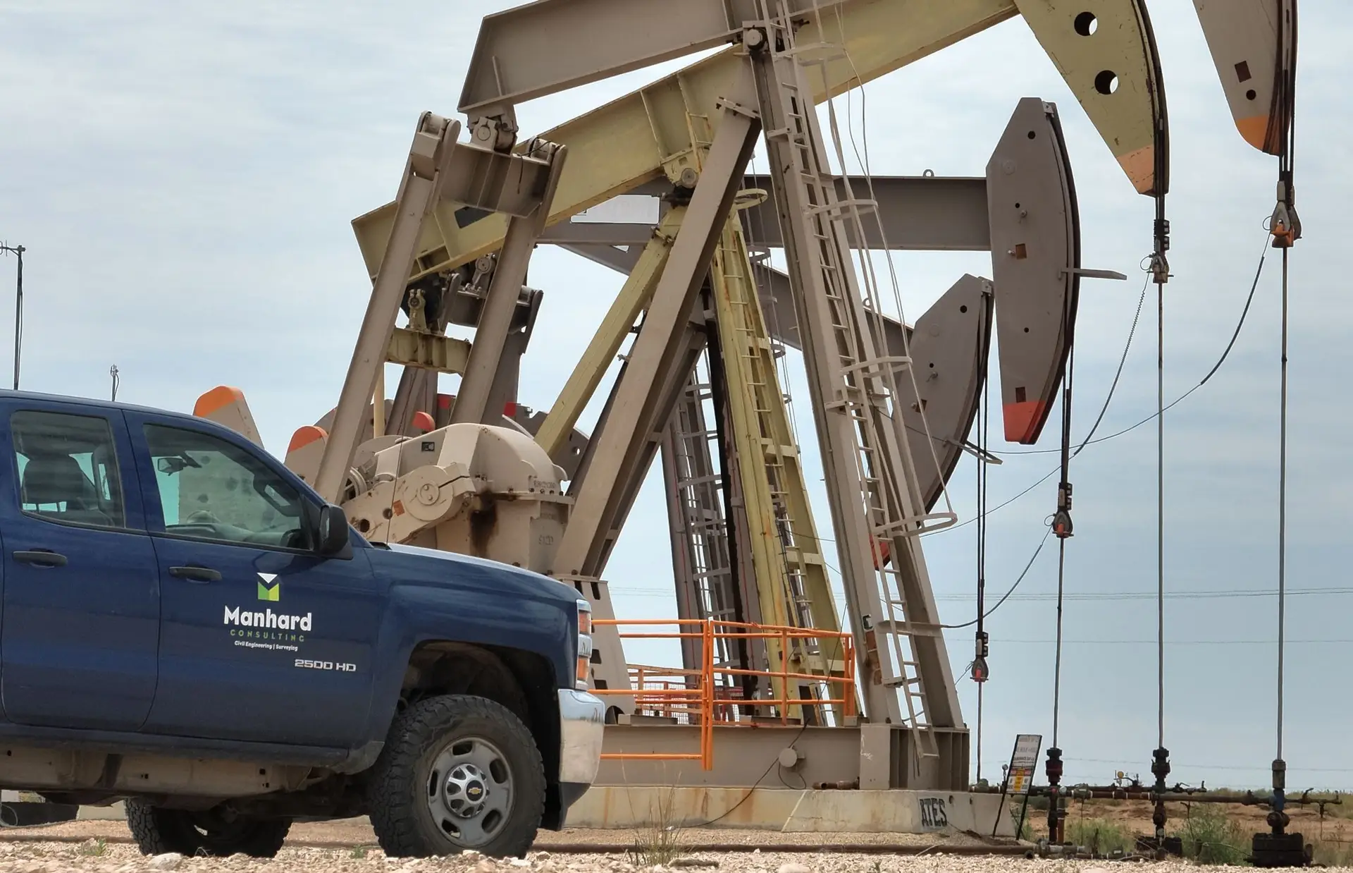 Oil Rig with Manhard Truck and Logo oil and gas